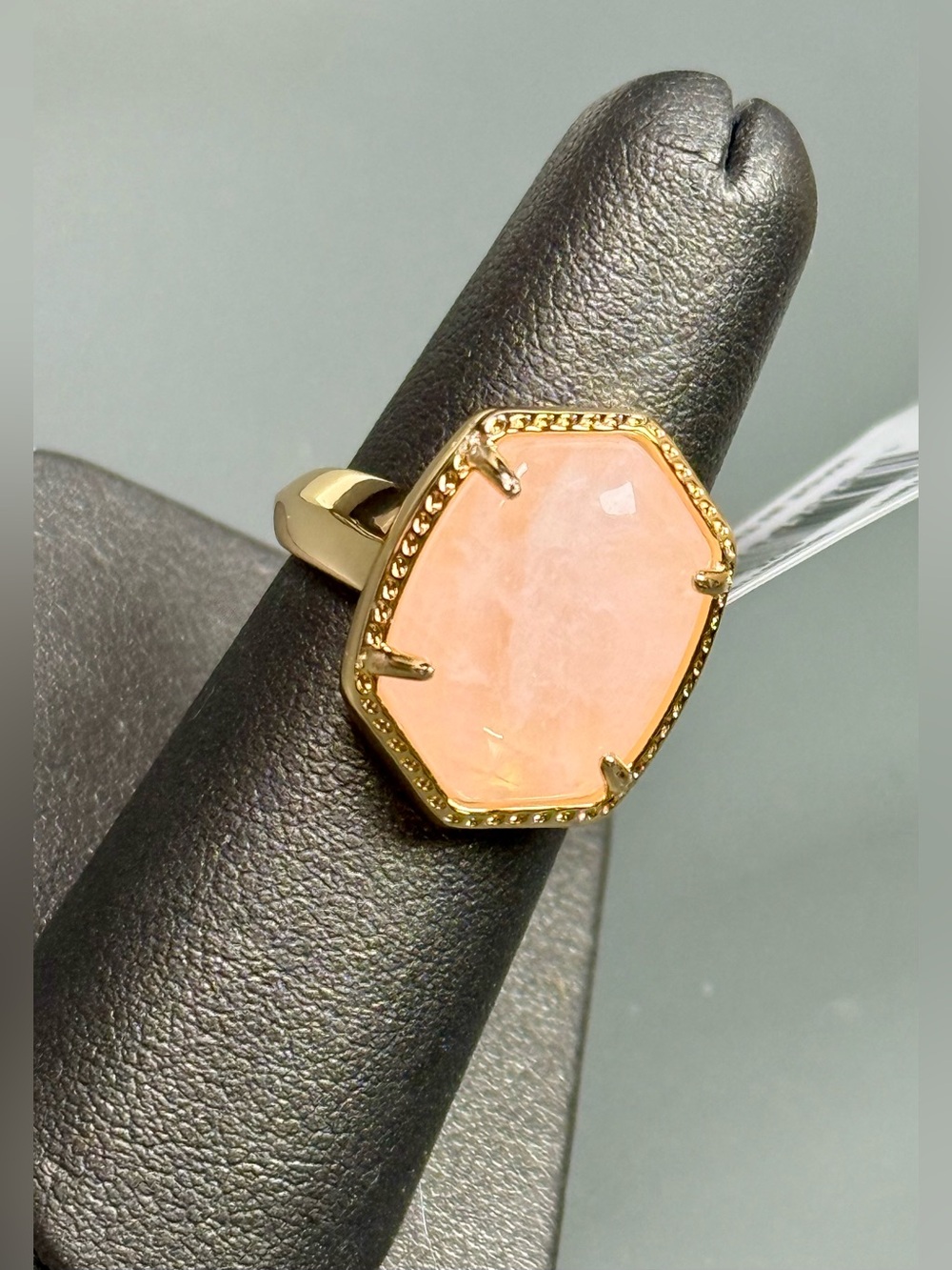 Kendra Scott Daphne Gold Ring in Rose Quartz